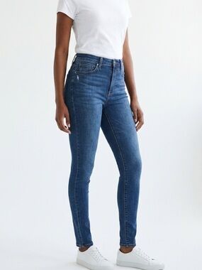 GUESS High Rise Skinny Jeans | Size 26 | Classic Blue Denim |